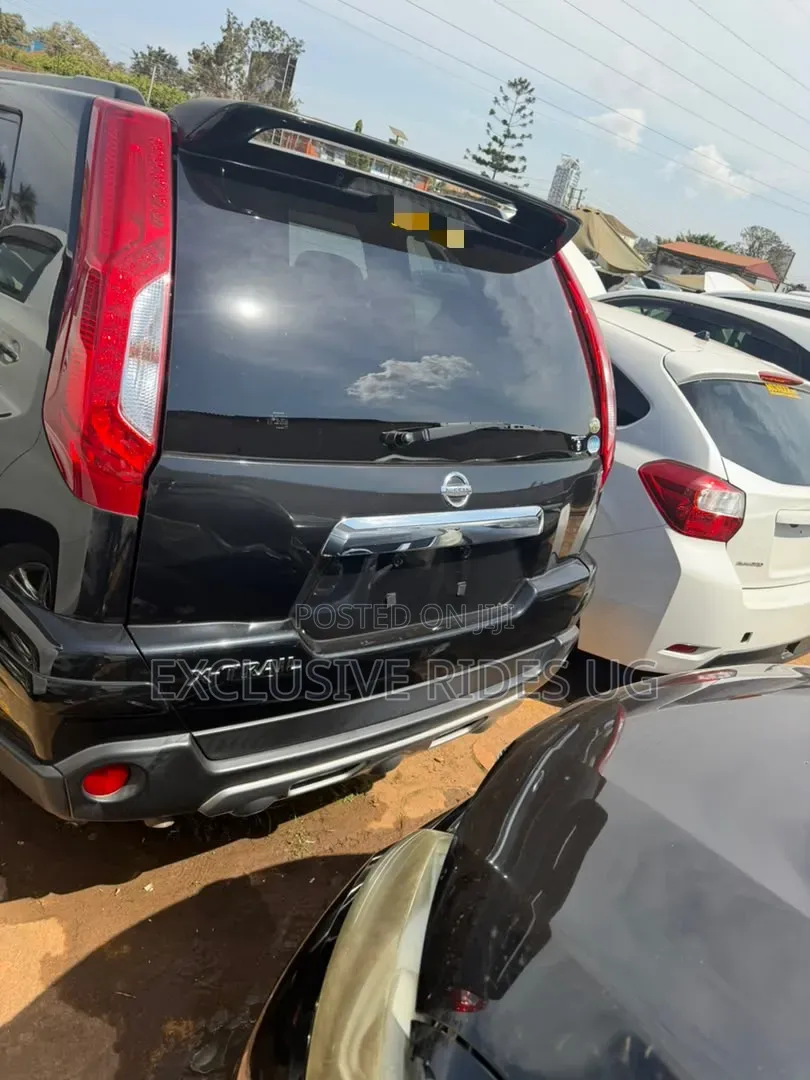 Nissan X-Trail 2.0 Petrol FWD 2013 Black