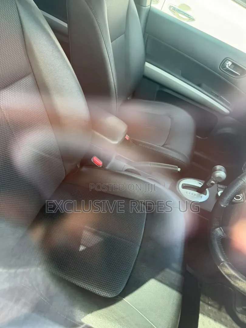 Nissan X-Trail 2.0 Petrol FWD 2013 Black