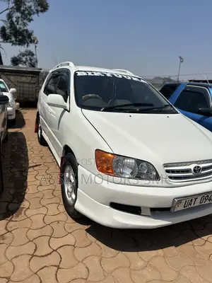 Toyota Ipsum 2004 White