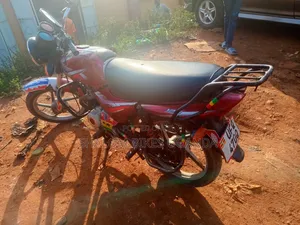 Bajaj CT 125X 2023 Red