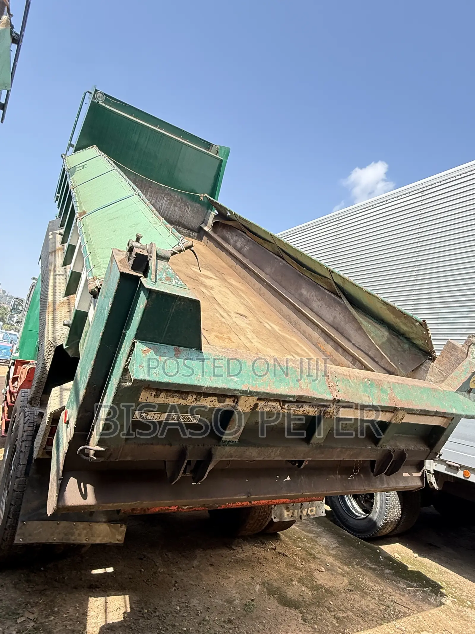 Isuzu Dumper