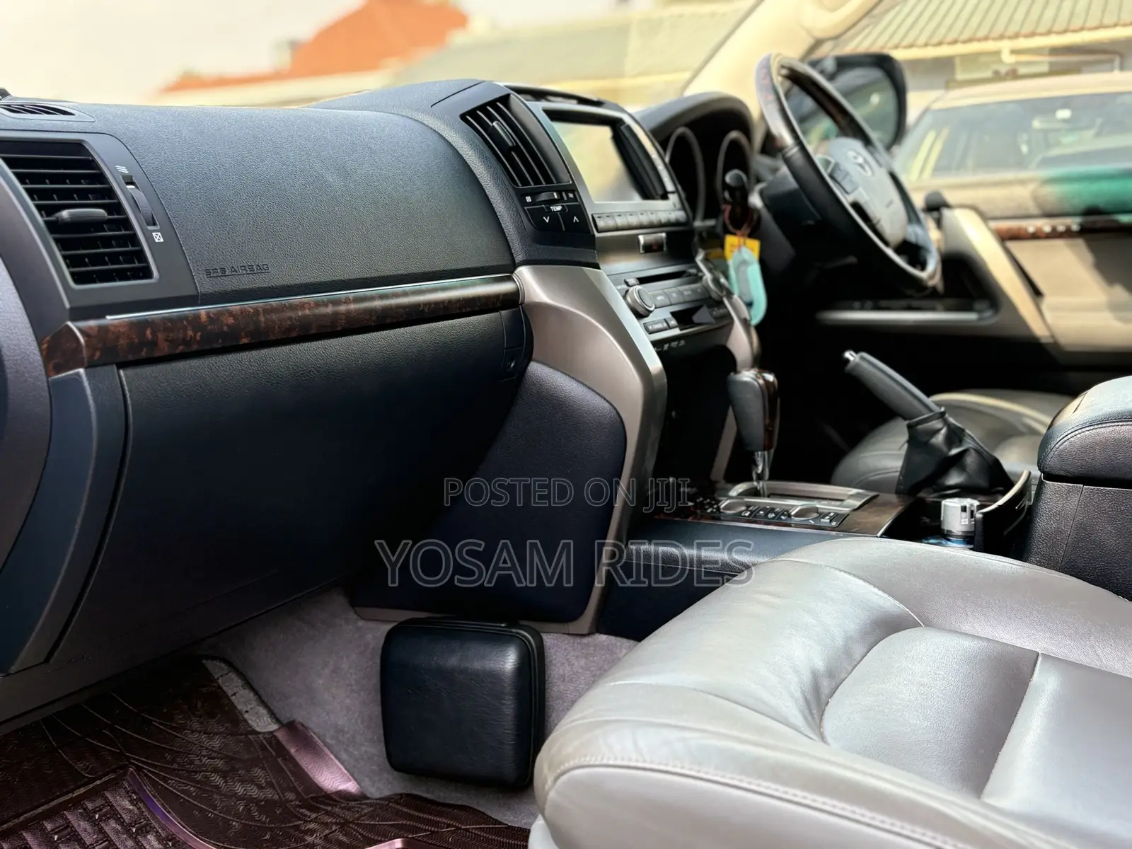 Toyota Land Cruiser 4.6 V8 ZX 2011 Black