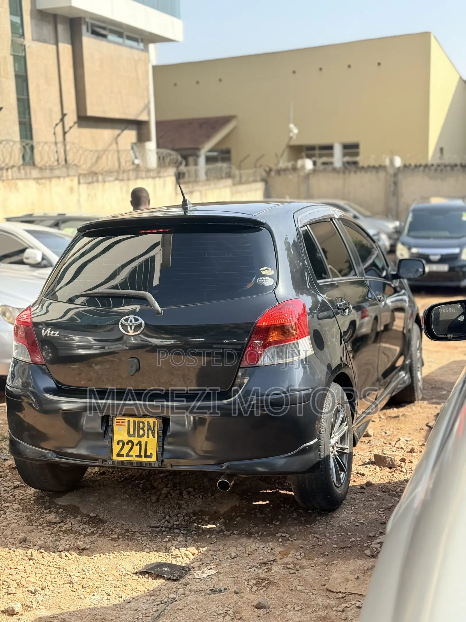 Toyota Vitz 2010 Black