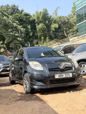 Toyota Vitz 2010 Black