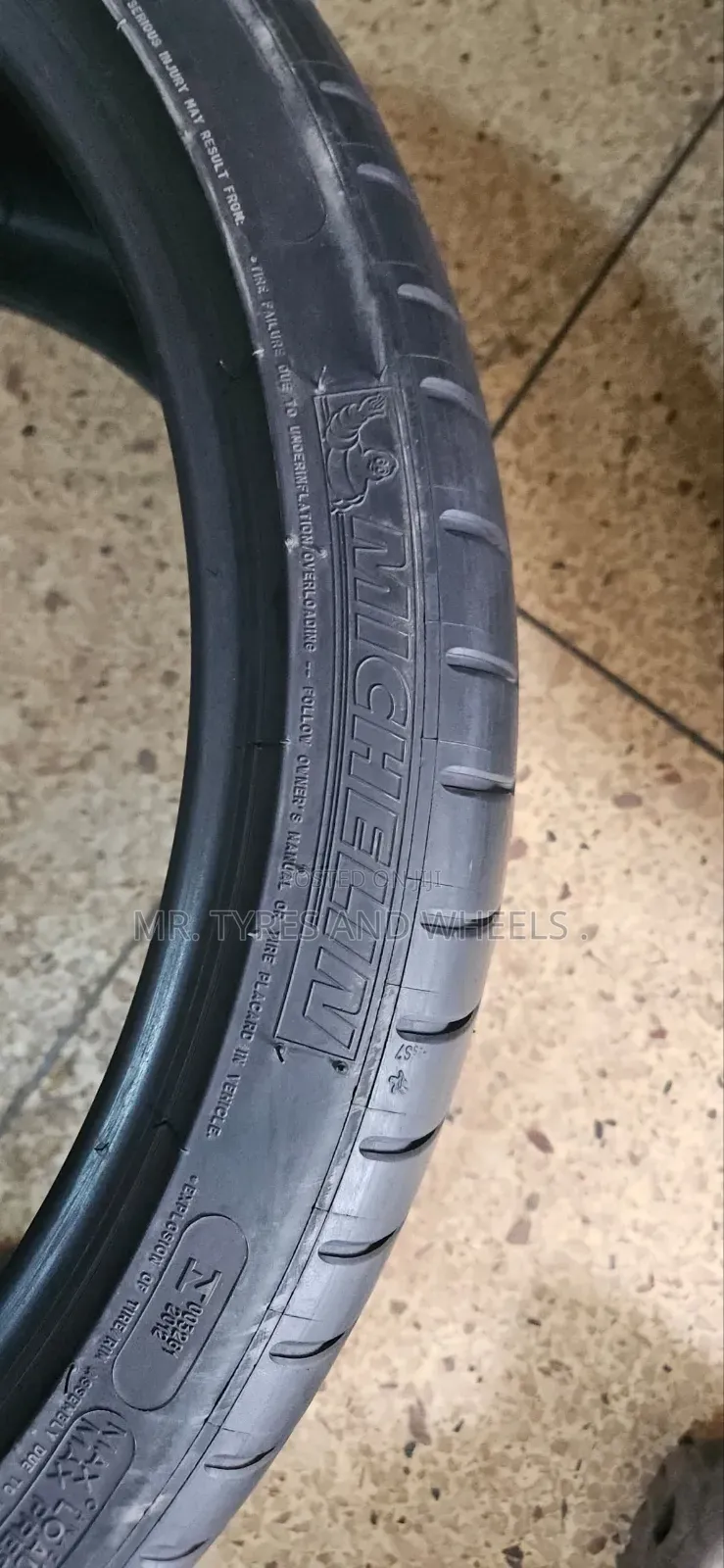 295 30 Zr20 Michelin With the Extra Load on It Tires for Big Boys Cars