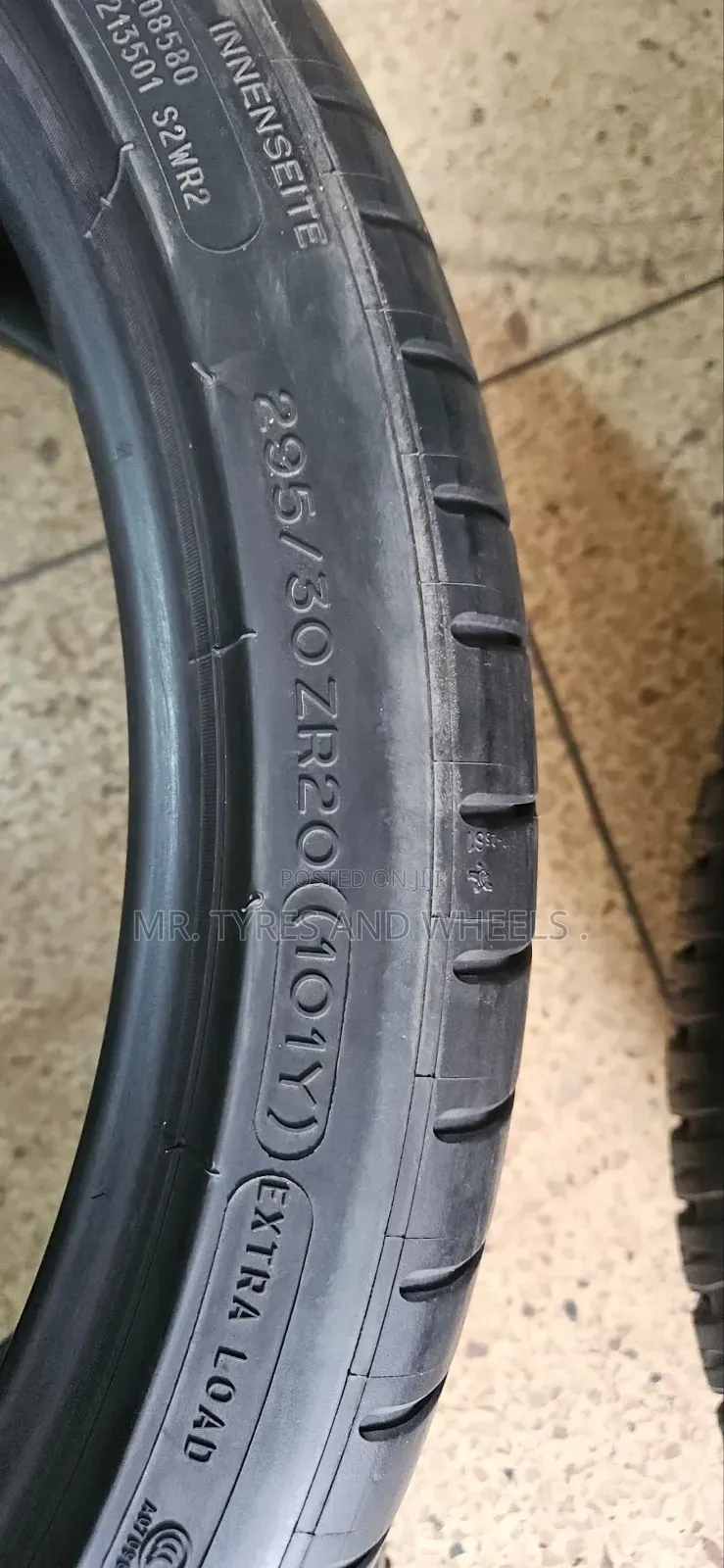 295 30 Zr20 Michelin With the Extra Load on It Tires for Big Boys Cars