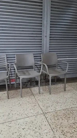 Fusion Living Plastic Chairs Plastic Chairs
