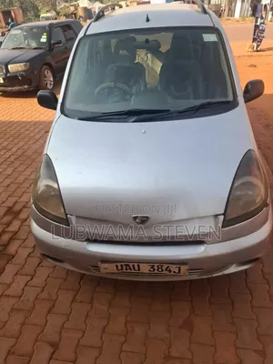 Toyota Fun Cargo 2003 Silver