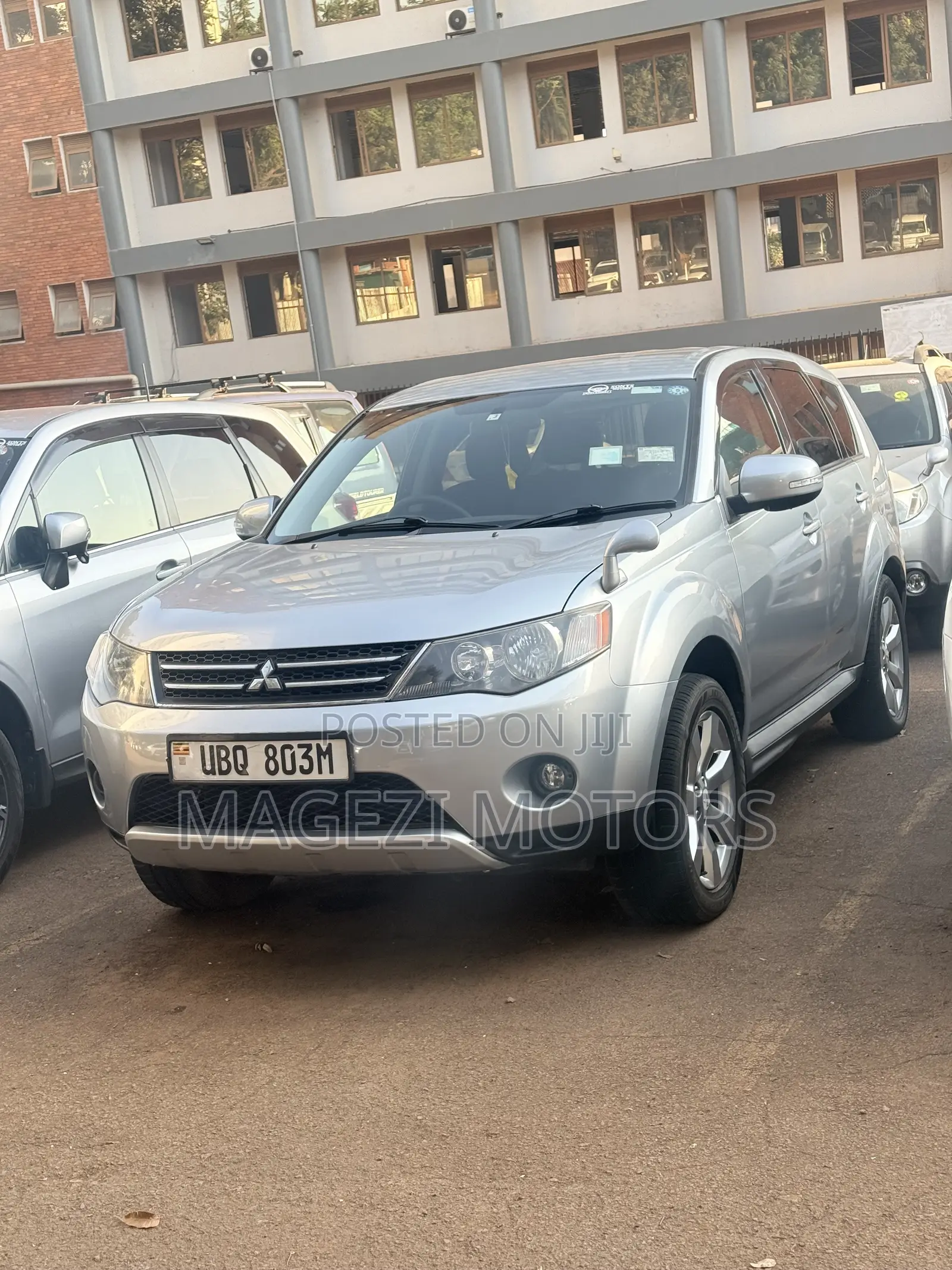 Mitsubishi Outlander 2010 Silver