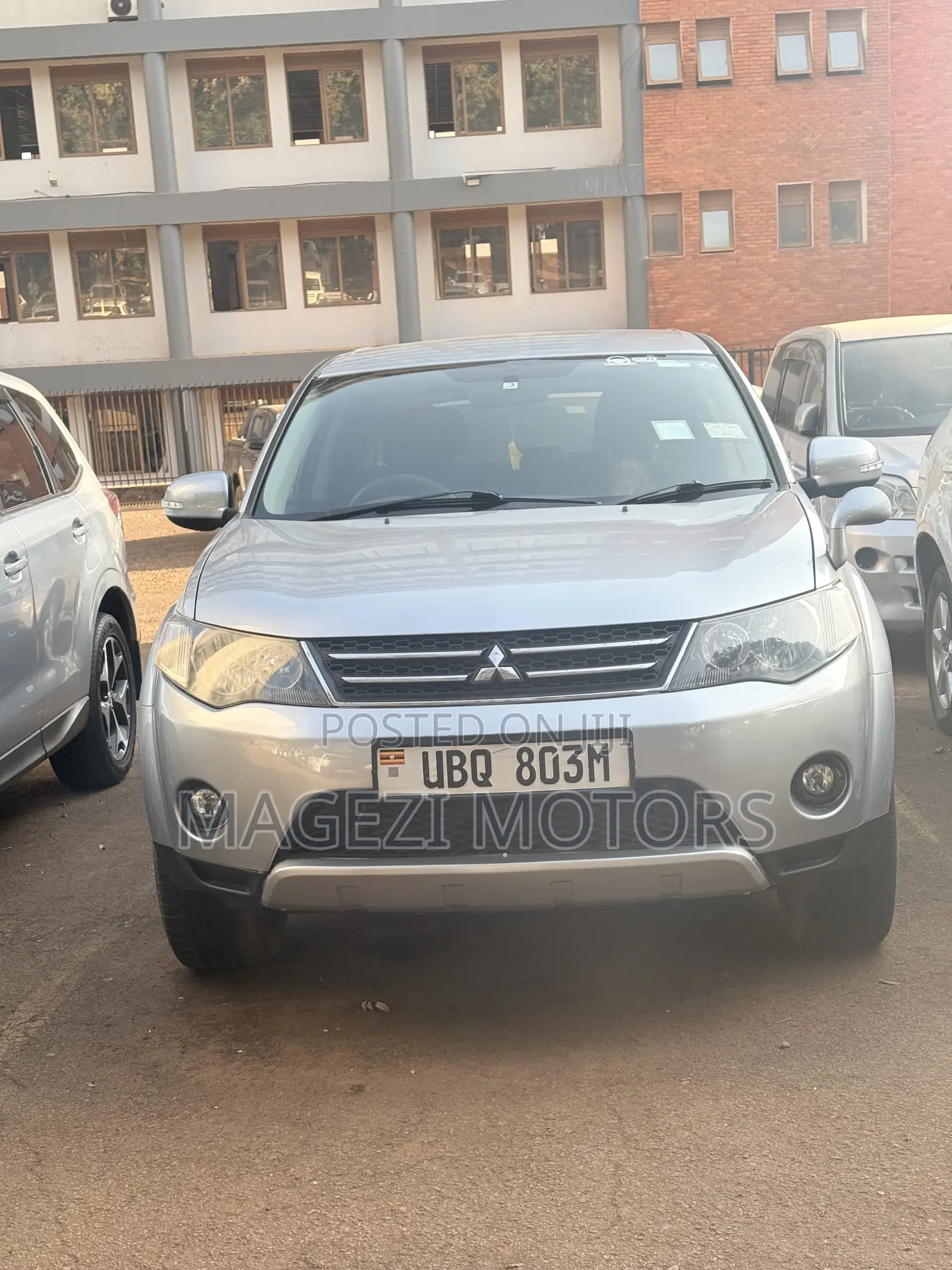 Mitsubishi Outlander 2010 Silver