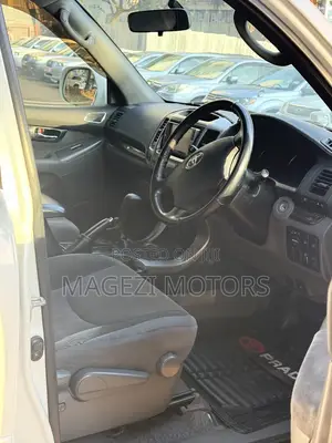 Toyota Land Cruiser Prado 2008 White