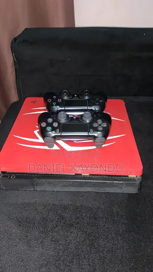 Play Station 4 Slim 1tb