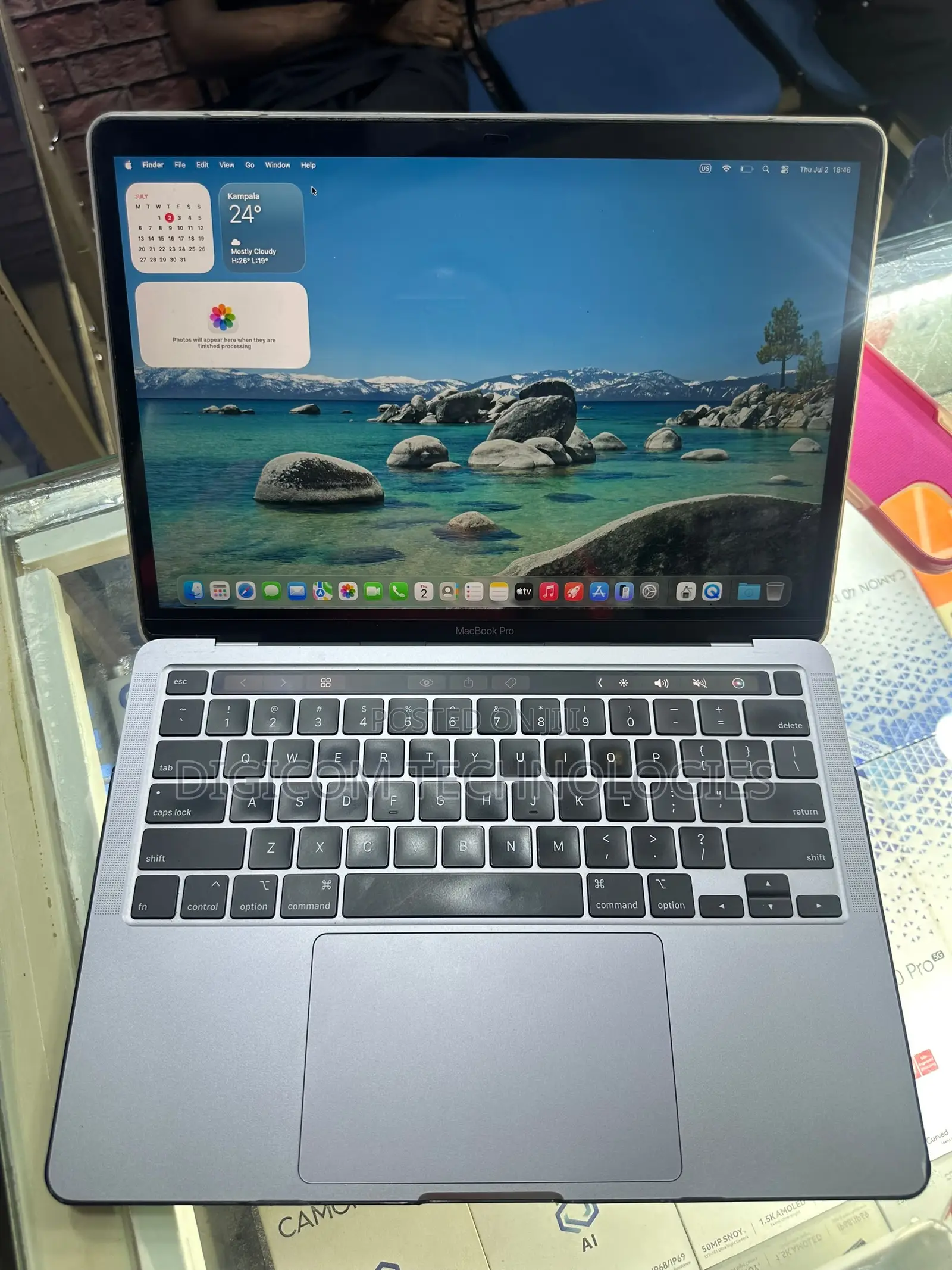 Laptop Apple MacBook 2020 16GB Intel Core i7 SSD 512GB