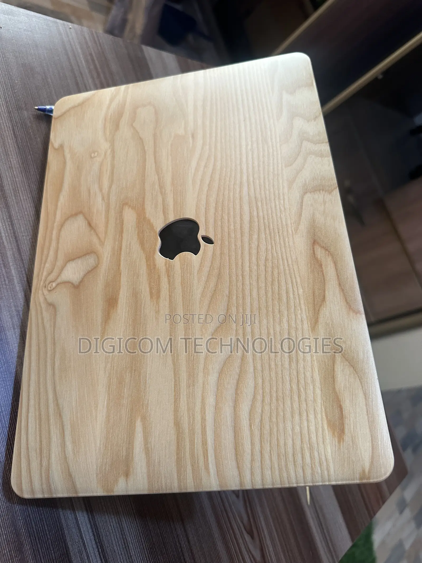 Laptop Apple MacBook 2020 16GB Intel Core i7 SSD 512GB