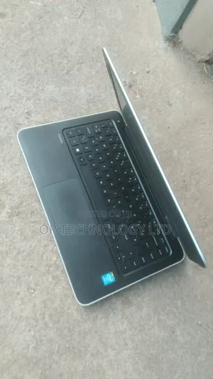 Laptop HP Pavilion TouchSmarT 14z 2GB Intel Core i3 HDD 128GB
