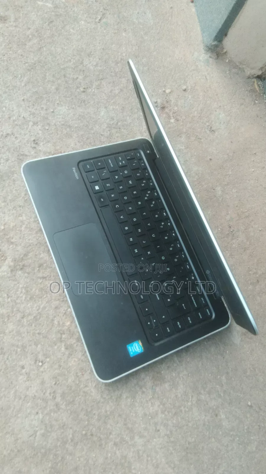 Laptop HP Pavilion TouchSmarT 14z 2GB Intel Core i3 HDD 128GB