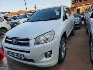 Toyota RAV4 2010 White