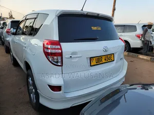 Toyota RAV4 2010 White