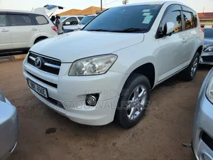 Toyota RAV4 2010 White
