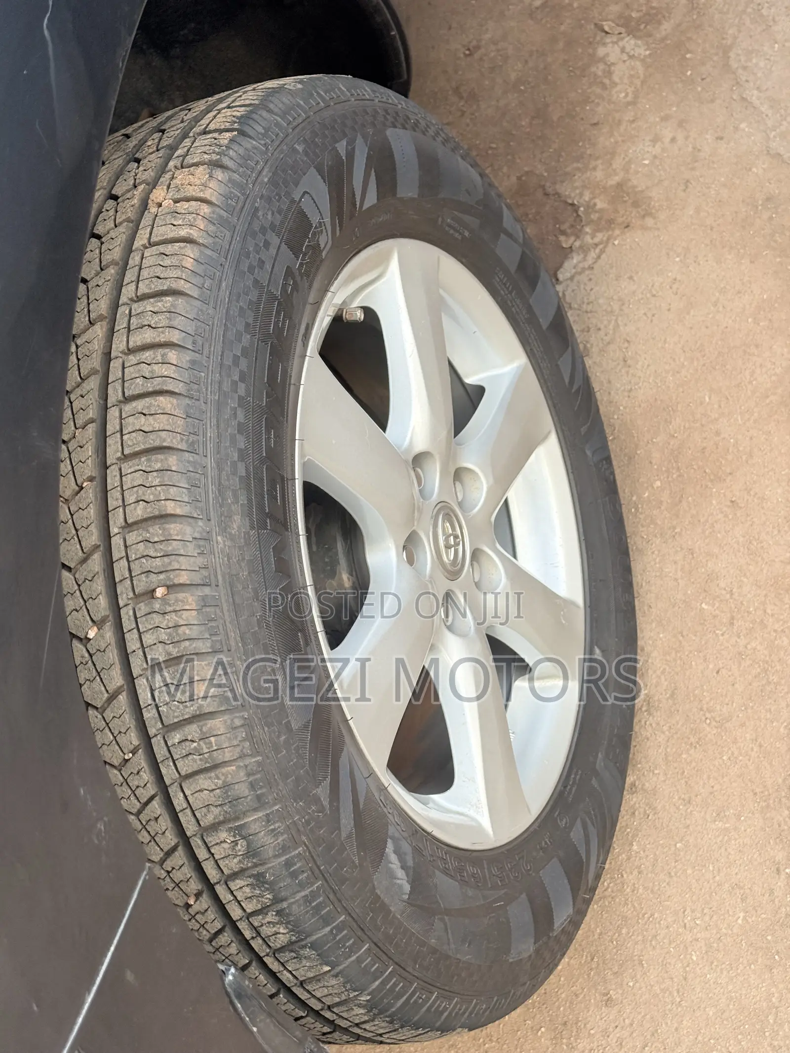 Toyota Vanguard 2012 Gray