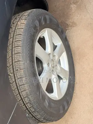 Toyota Vanguard 2012 Gray