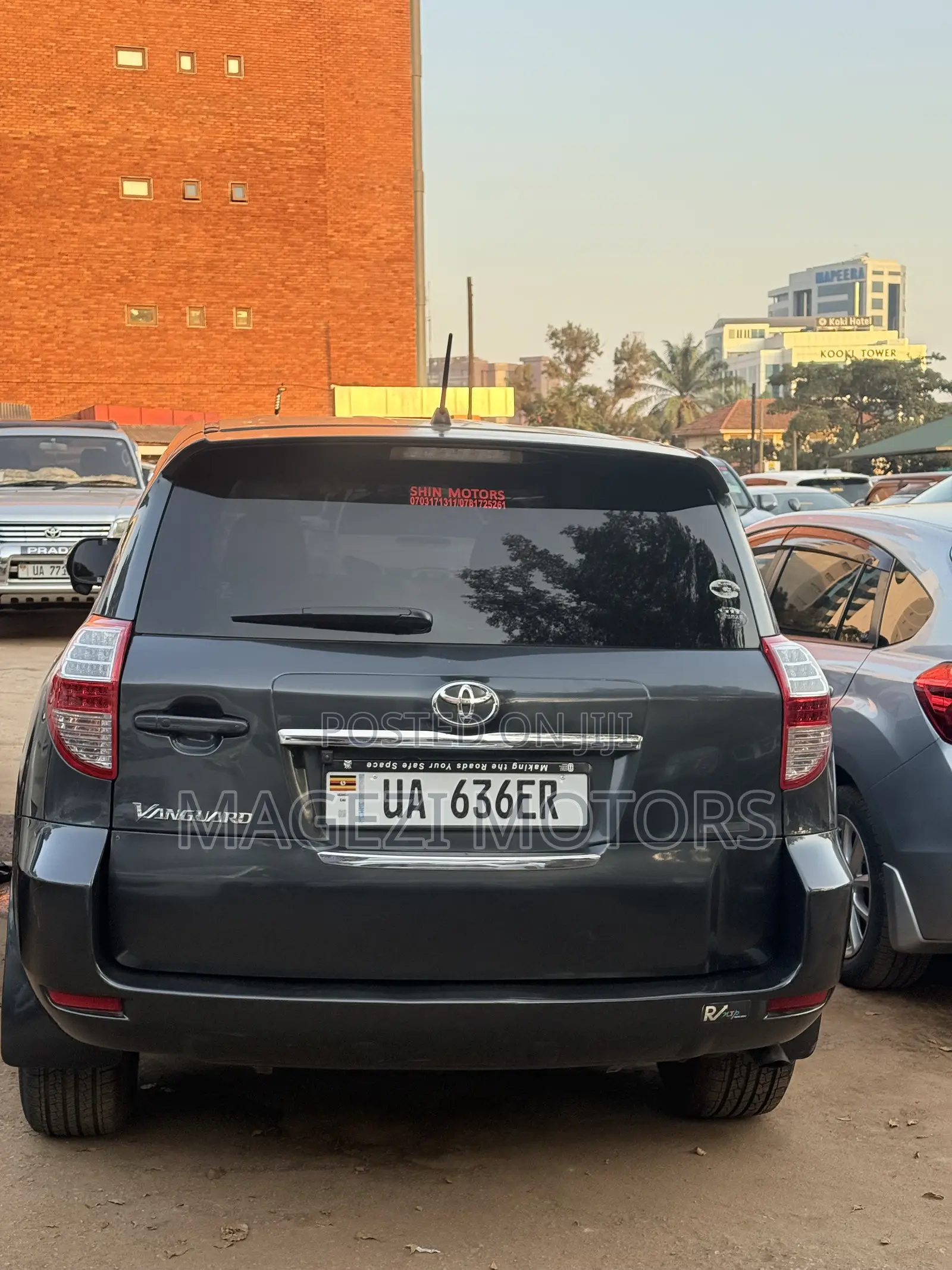 Toyota Vanguard 2012 Gray
