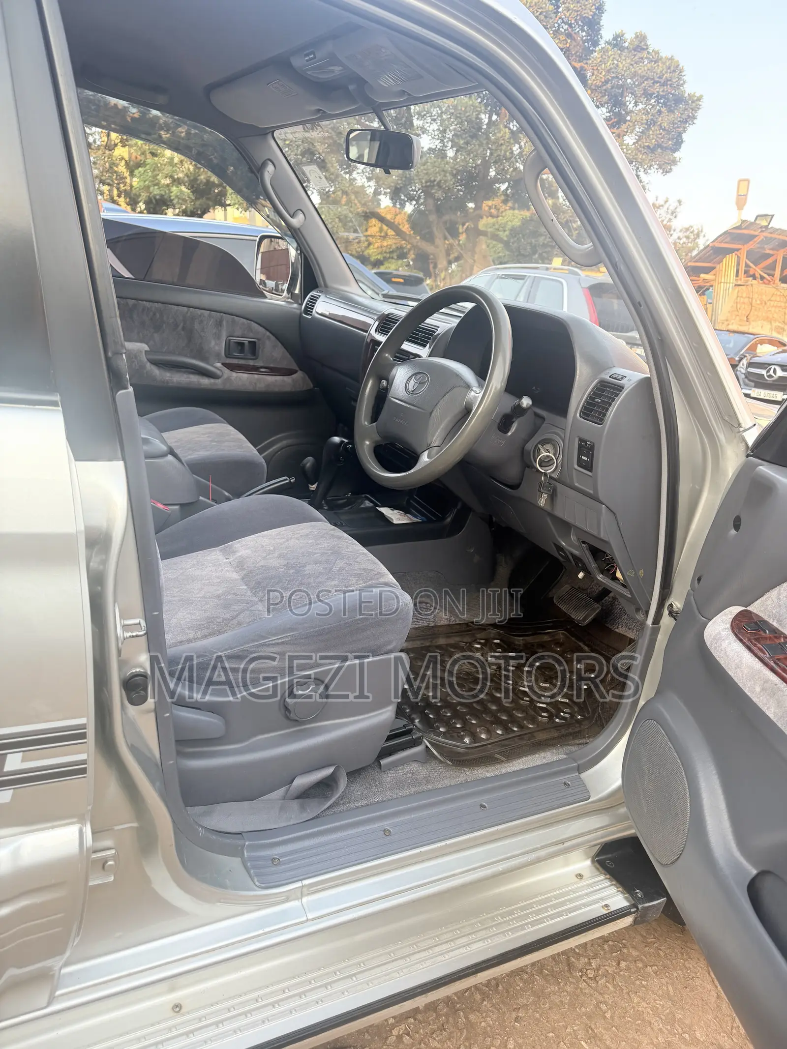 Toyota Land Cruiser Prado 2002 Silver
