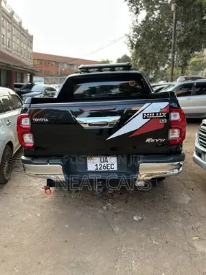 Toyota Hilux 2017 Black