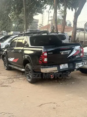 Toyota Hilux 2020 Black