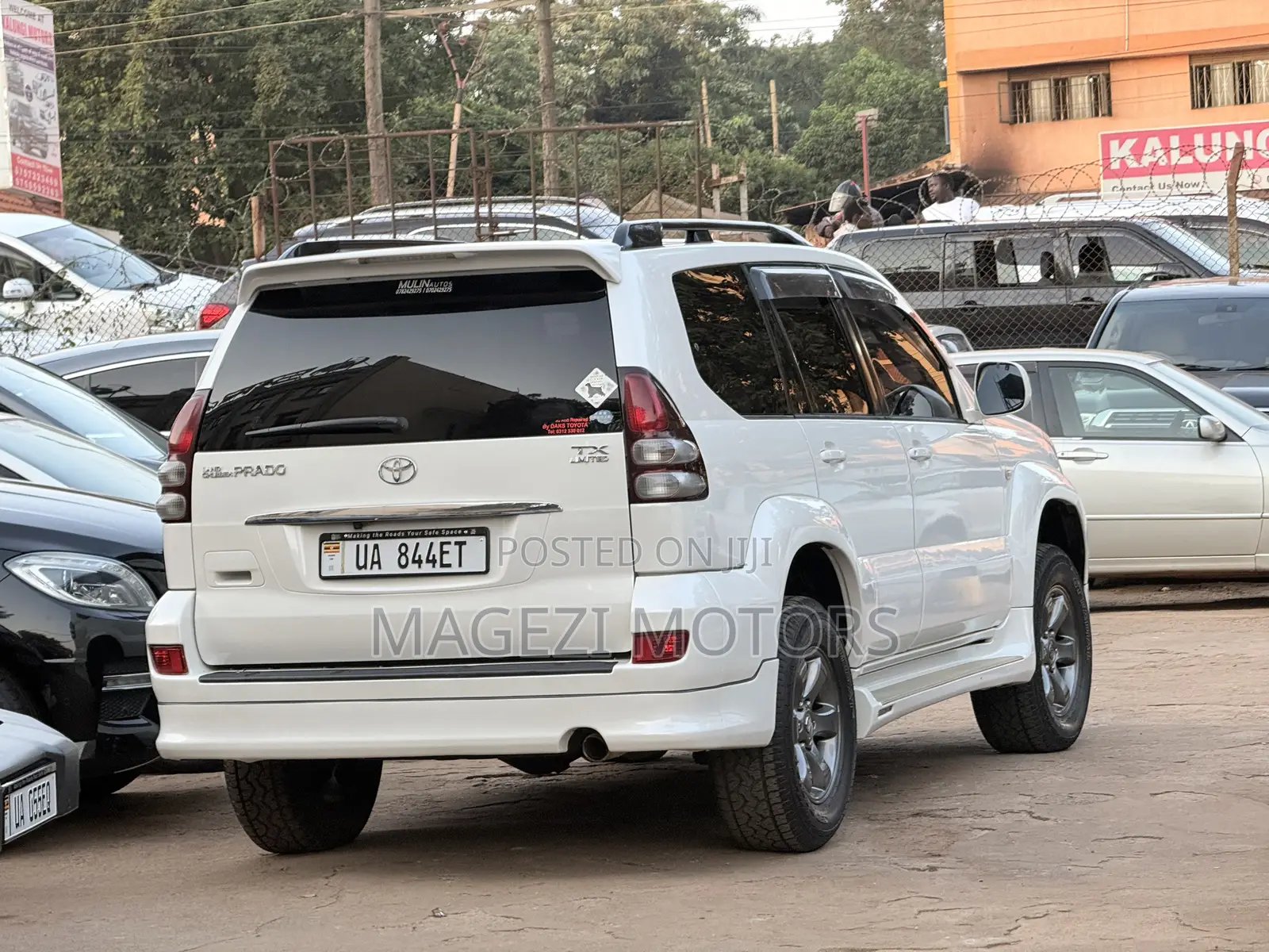 Toyota Land Cruiser Prado 2010 White