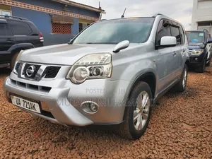 Nissan X-Trail 2010 Silver