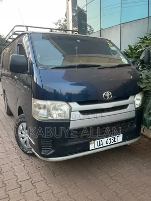 Toyota HiAce 2015 Blue