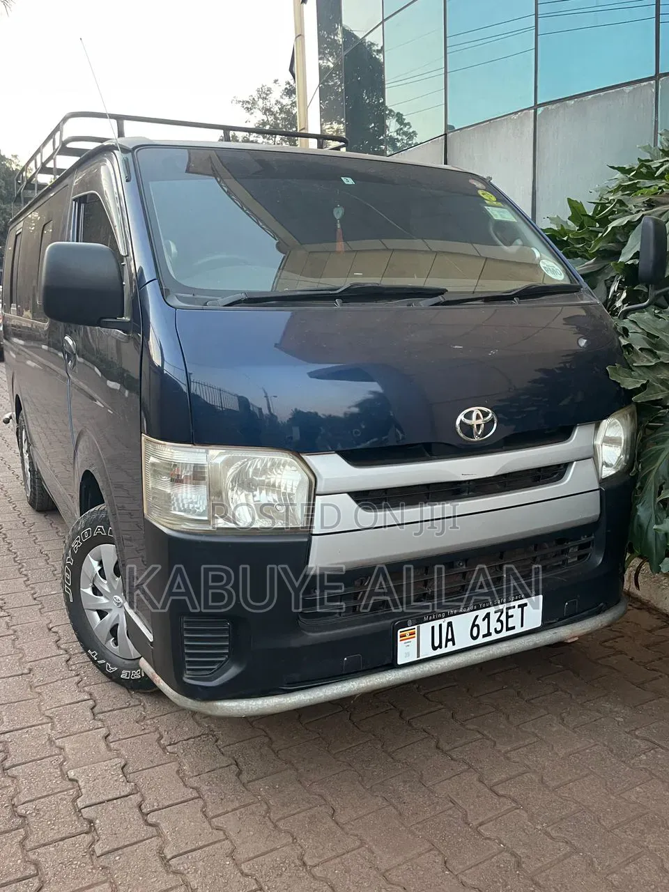 Toyota HiAce 2015 Blue