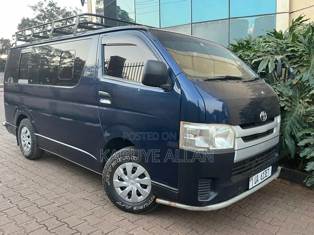 Toyota HiAce 2015 Blue