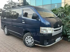 Toyota HiAce 2015 Blue