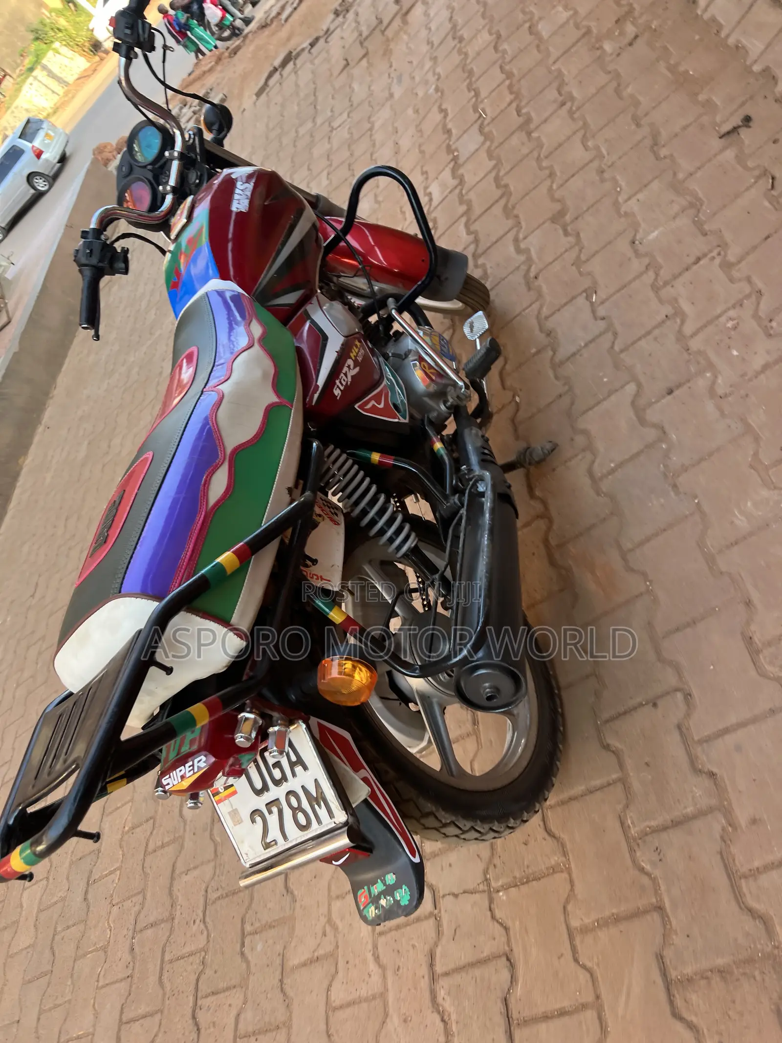 TVS HLX 125 2024 Red