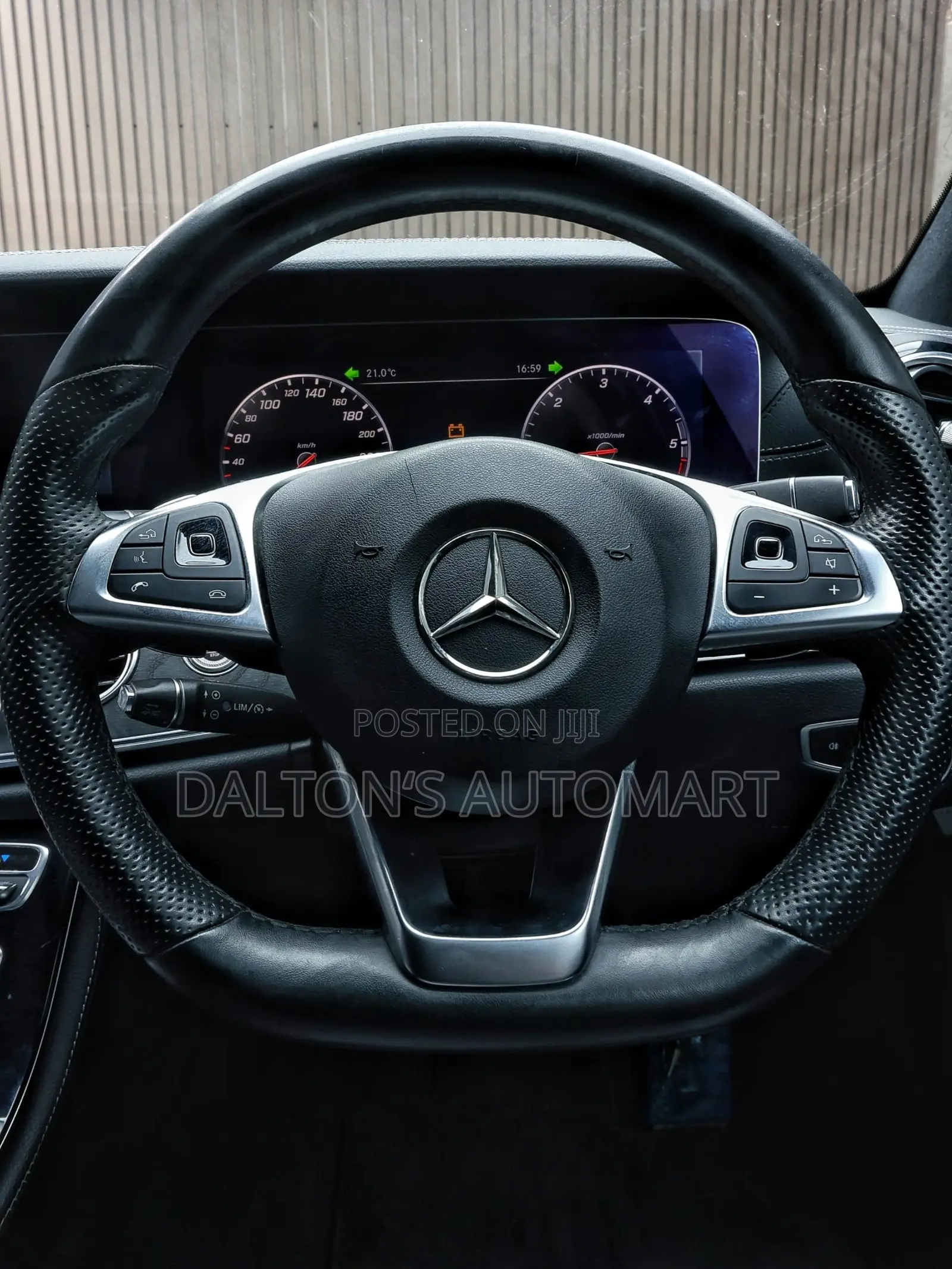 Mercedes-Benz E220 2017 Blue