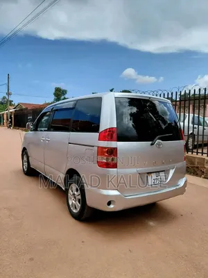 Toyota Noah 2006 Silver
