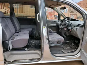 Toyota Noah 2006 Silver