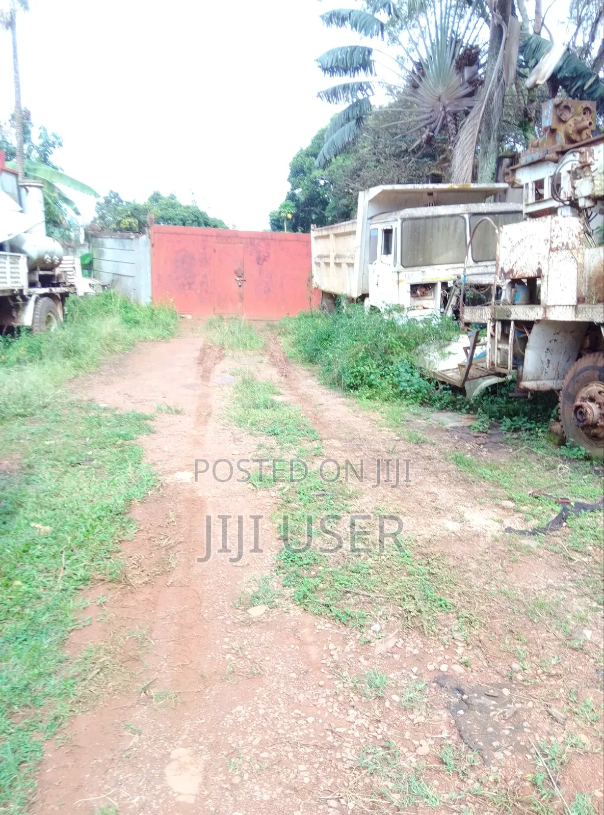 Commercial Property For Rent Garage Or Storage Space / Workshop Etc