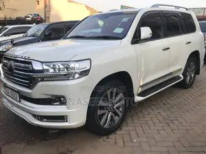 Toyota Land Cruiser Prado 2018 White