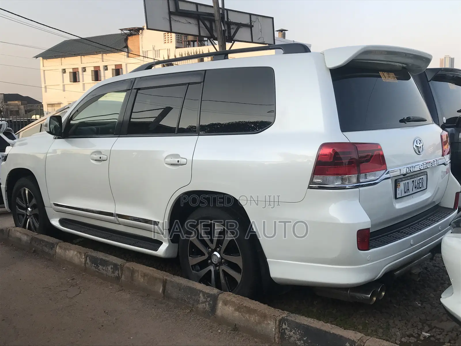 Toyota Land Cruiser Prado 2018 White