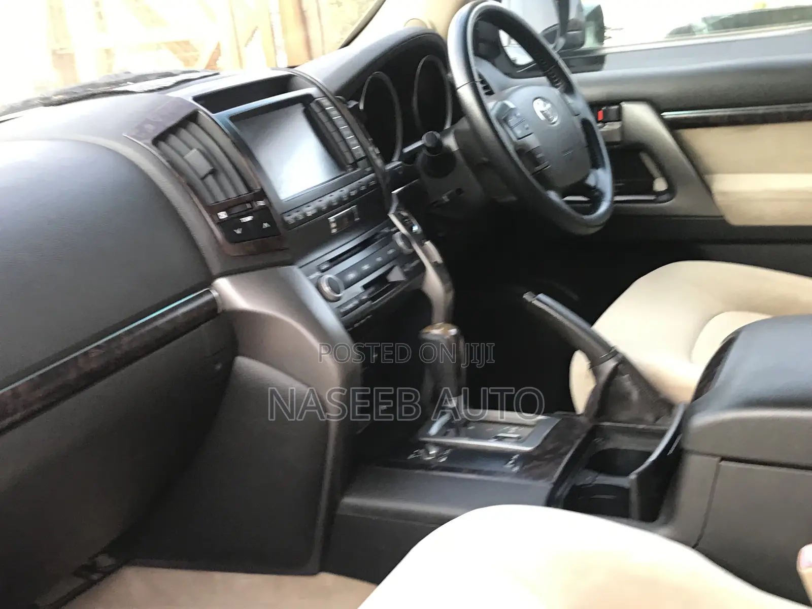 Toyota Land Cruiser Prado 2018 White