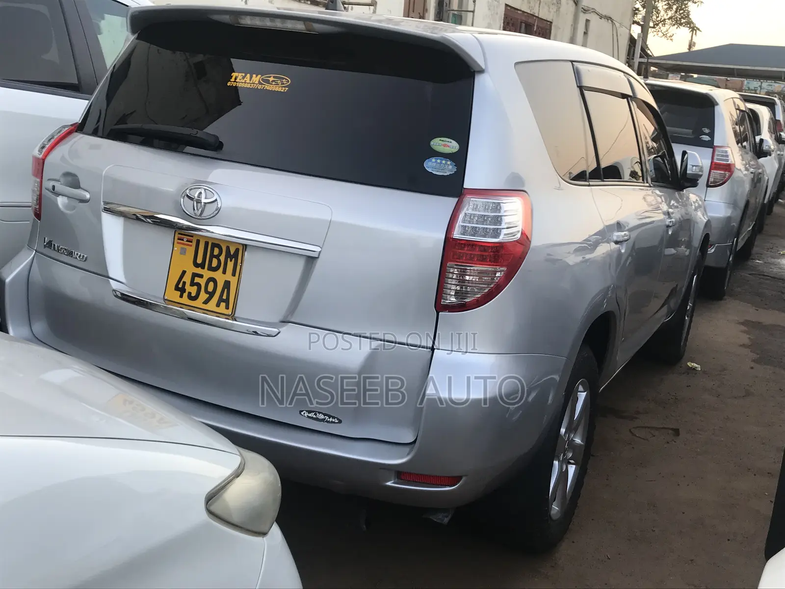 Toyota Vanguard 2010 Silver