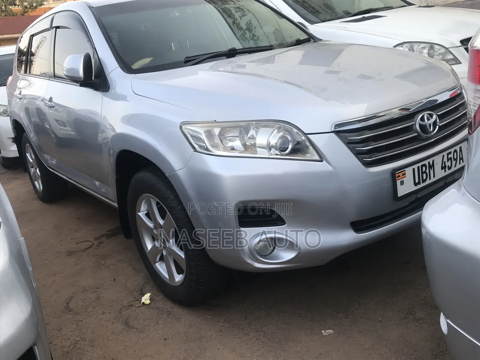 Toyota Vanguard 2010 Silver