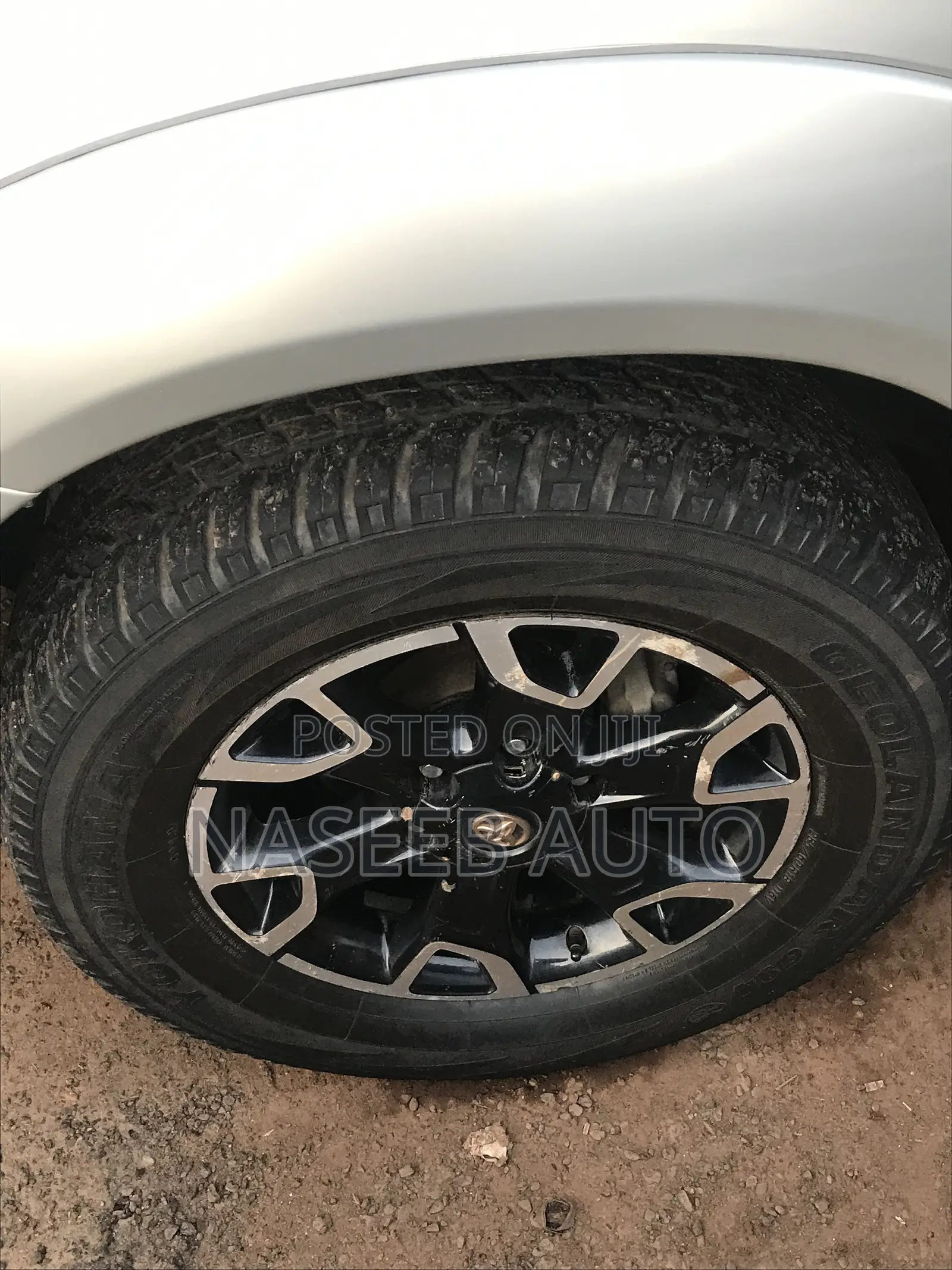 Toyota Fortuner 2011 Silver