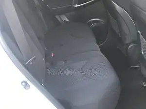 Toyota RAV4 2010 White