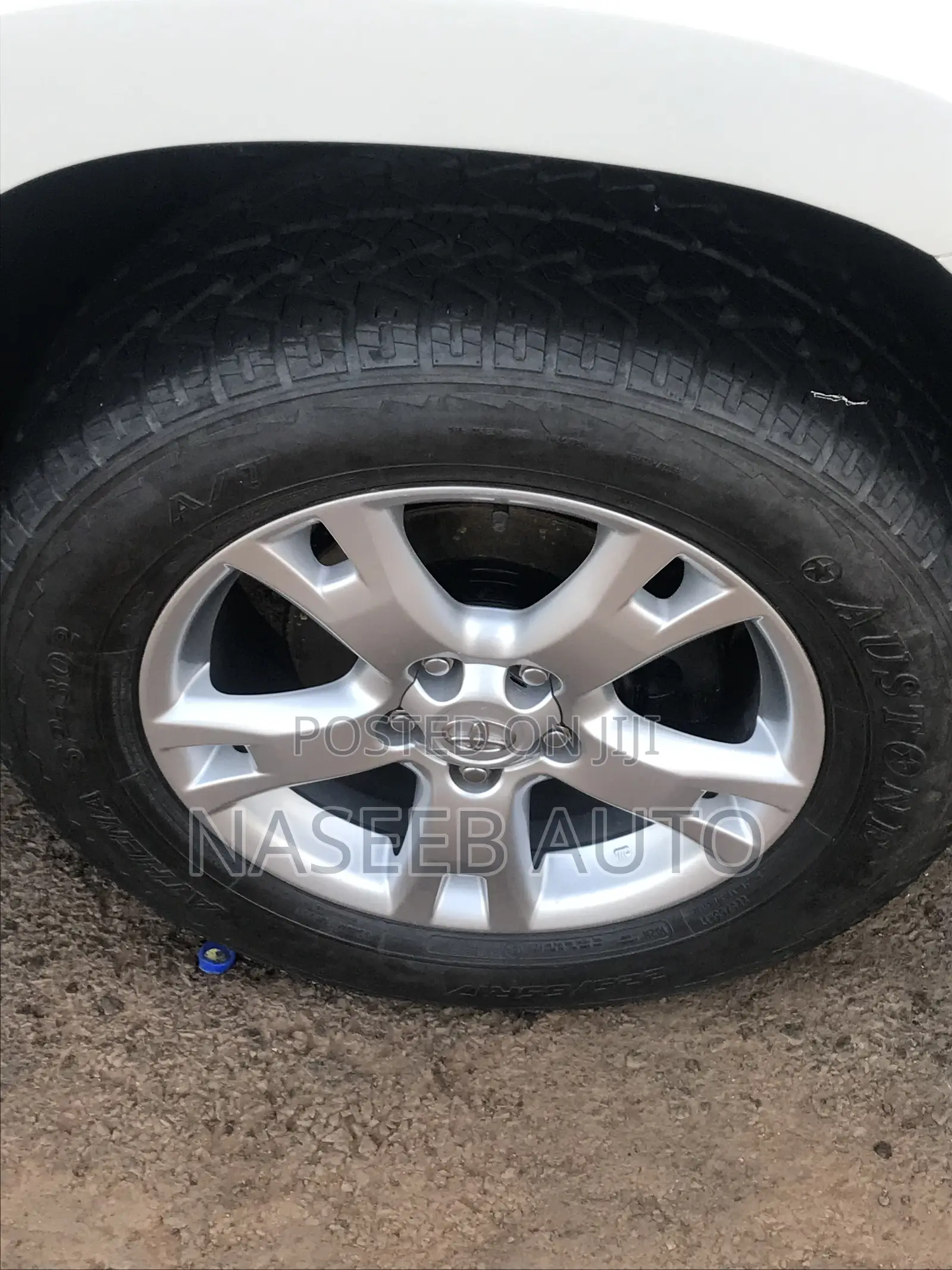 Toyota RAV4 2010 White