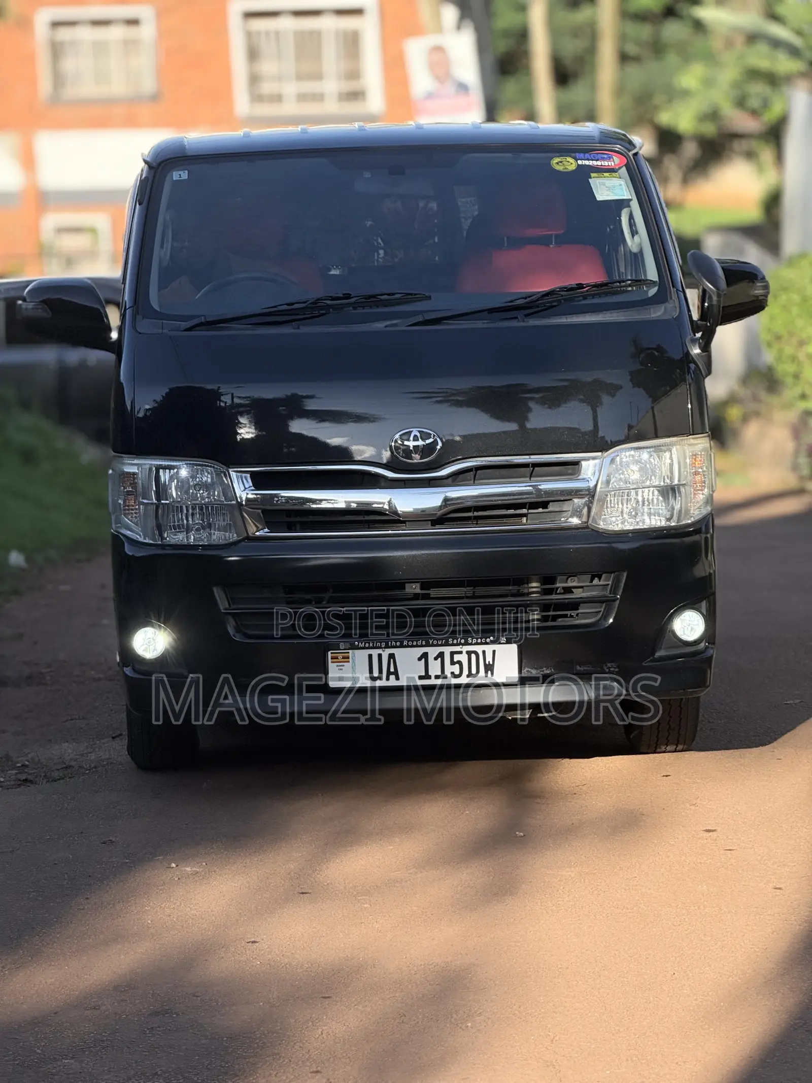 Toyota HiAce 2012 Black