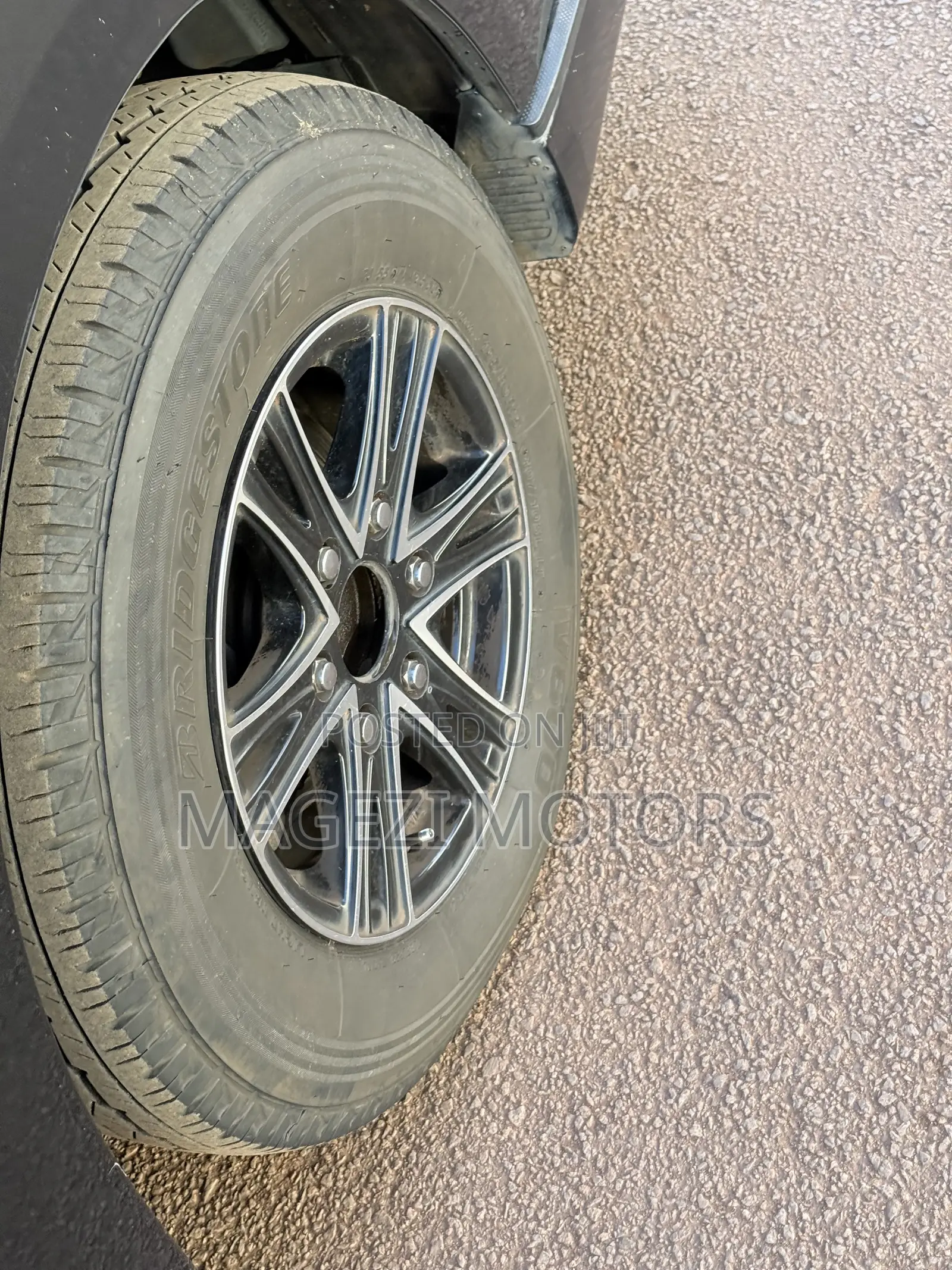 Toyota HiAce 2012 Black